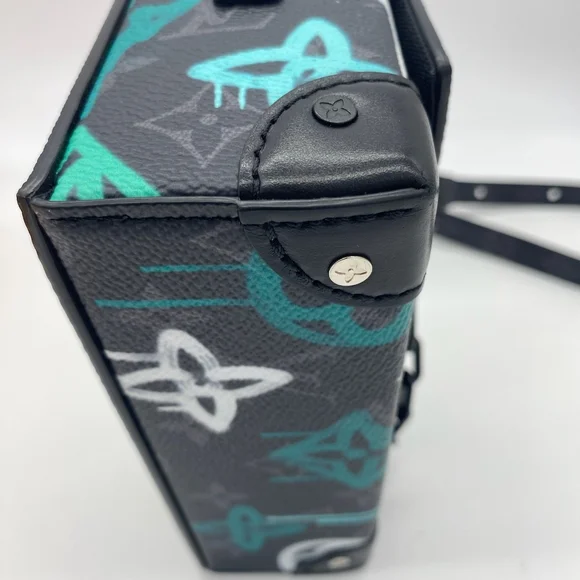 SOLD!!Louis Vuitton Monogram Eclipse Steamer Wearable Wallet Graffiti Multicolor - Picture 6 of 15